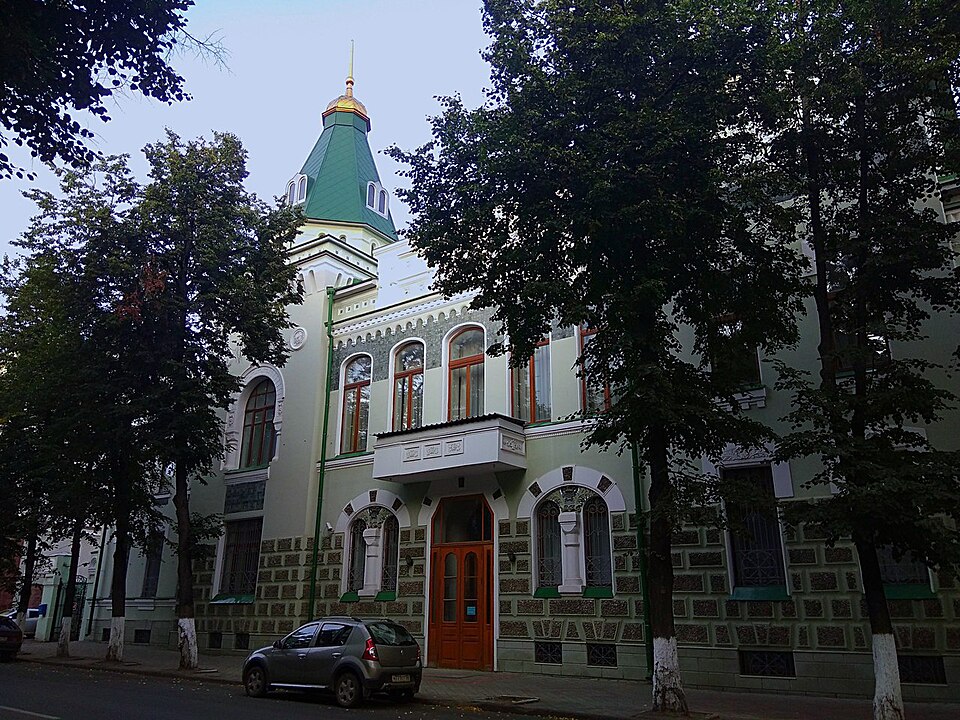 Fayl:Здание национального музея РБ.jpg