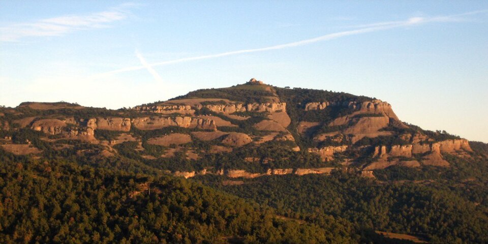Fayl:Sant Llorenç del Munt.JPG