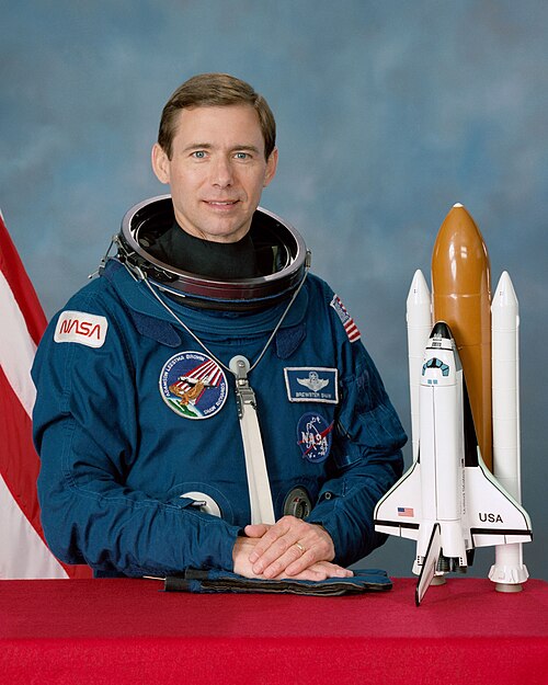 Fayl:Shaw-b.jpg