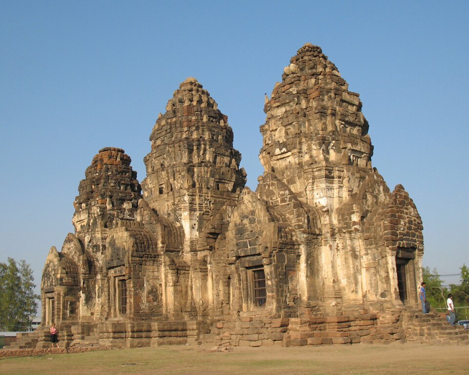 Fayl:Prang Sam Yot.jpg