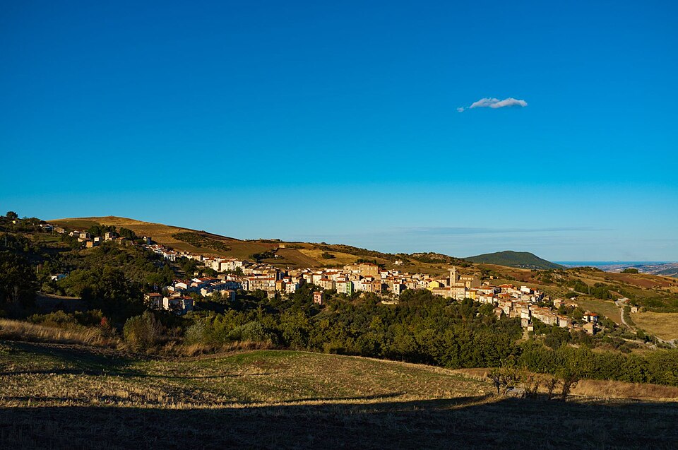 Fayl:Veduta di Castelbottaccio.jpg