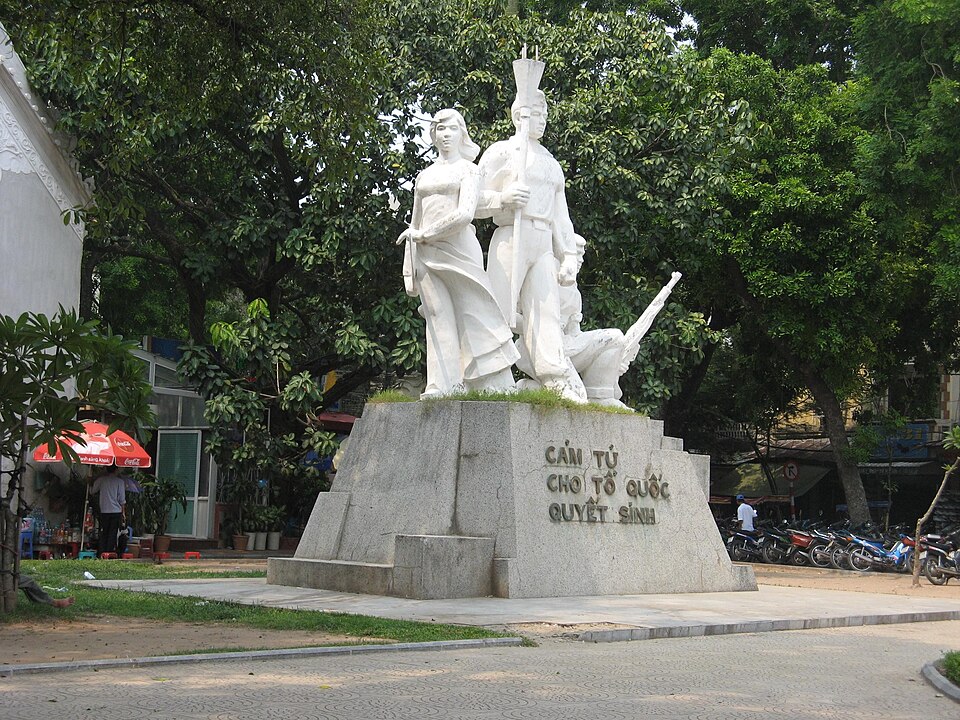 Fayl:TuongdaiCamTu2.jpg