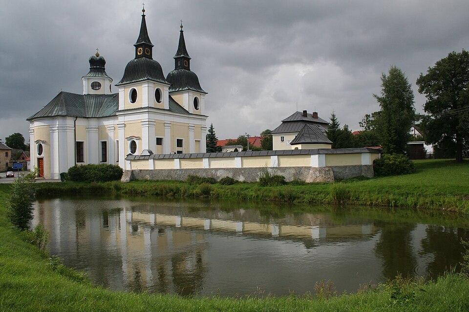 Fayl:Zvole-kostel svateho Vaclava.jpeg