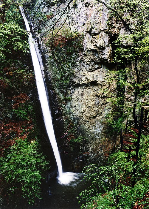 Fayl:線ヶ滝 - panoramio.jpg