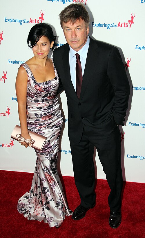 Fayl:Alec Baldwin, Hilaria Thomas.jpg