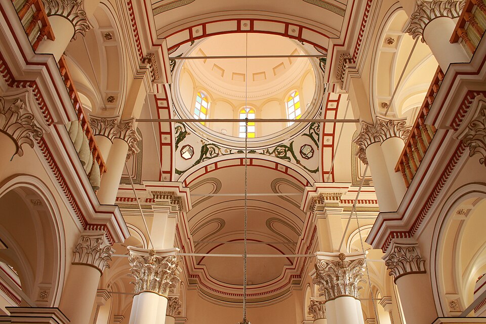 Fayl:Ayvalık Saatli Cami 2.jpg