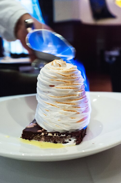 Fayl:Baked Alaska (14201080545).jpg
