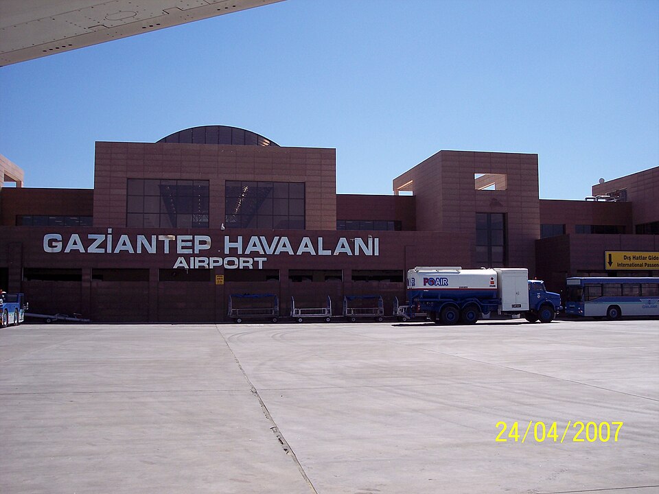 Fayl:GAZIANTEP AIRPORT - panoramio.jpg