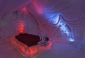 Hôtel de Glace (12665786284).jpg