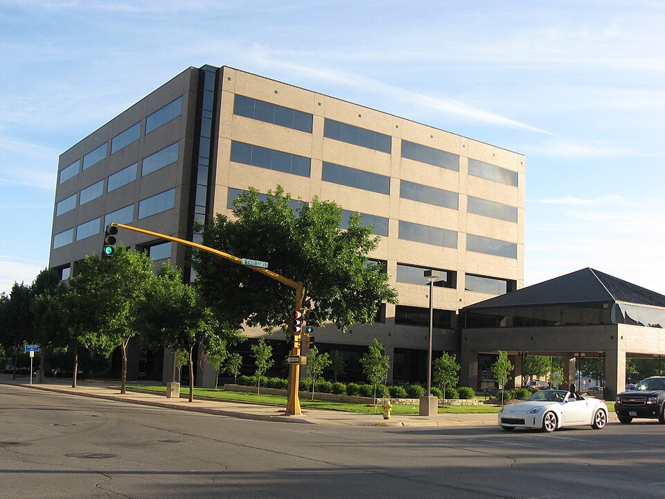 Fayl:MC building.jpg