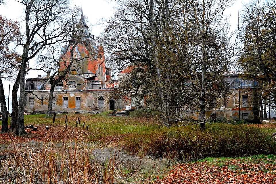 Fayl:Neeruti mõis, 2014 sügisel.JPG