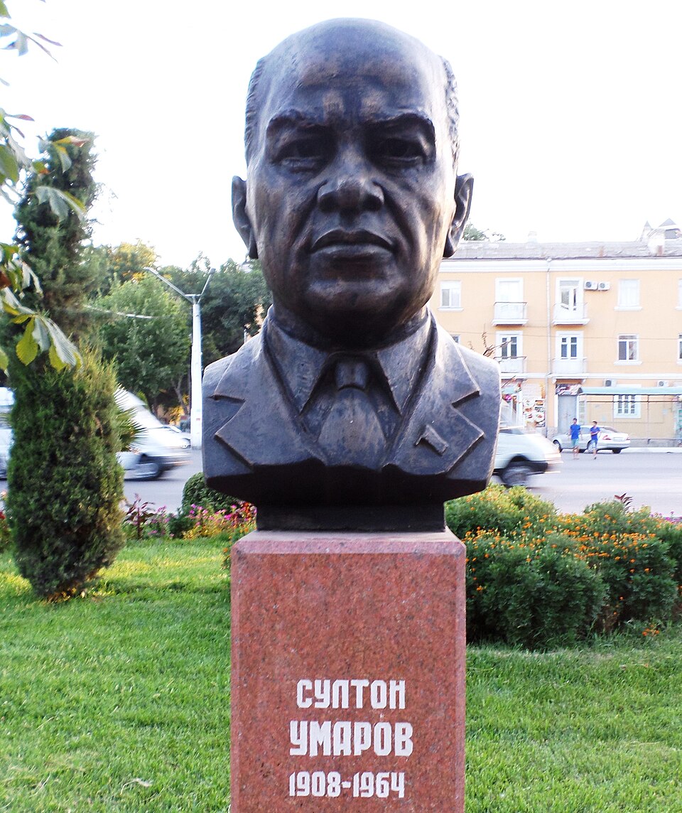 Fayl:Султон Умаров.JPG