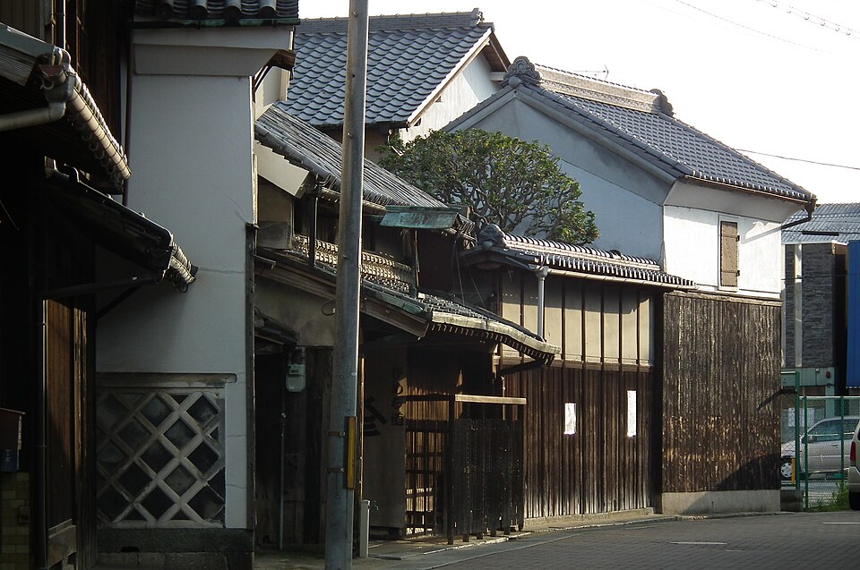 Fayl:三木市本町二丁目 ひめじ道 Honmachi2-Miki DSCF8156.jpg