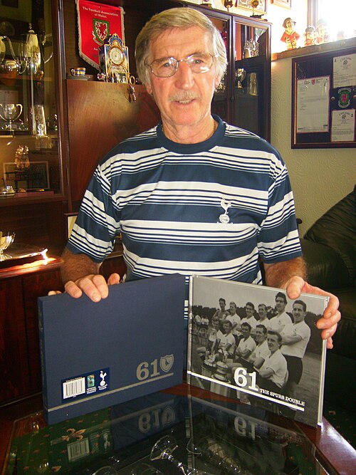 Fayl:Cliff Jones.jpg