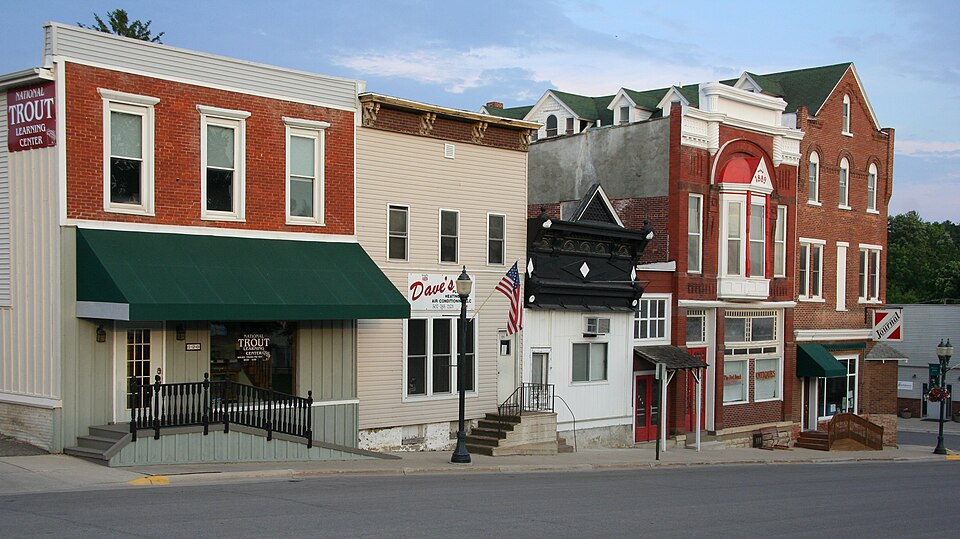 Fayl:DowntownBlockPrestonMN.jpg