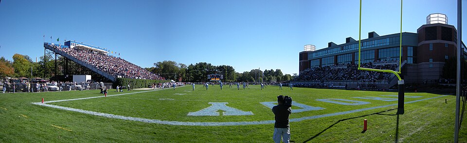 Fayl:Meade Field Panorama.JPG