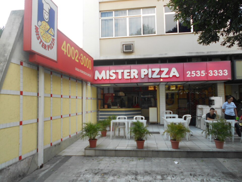 Fayl:Mister Pizza - Botafogo.JPG