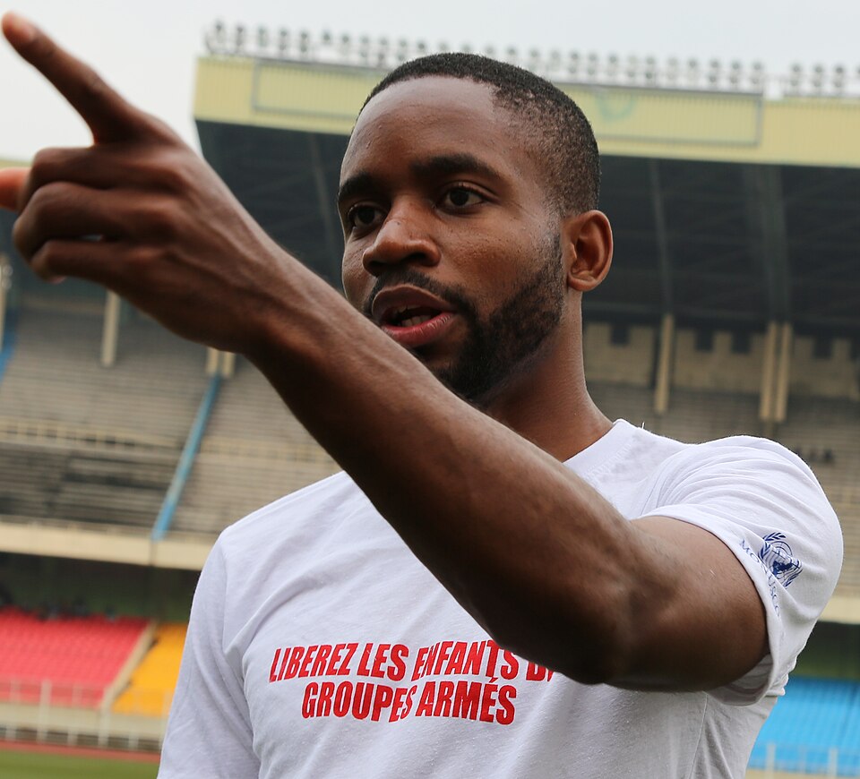 Fayl:Cédric Bakambu 2016 (cropped).jpg