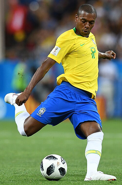 Fayl:Fernandinho 2018.jpg