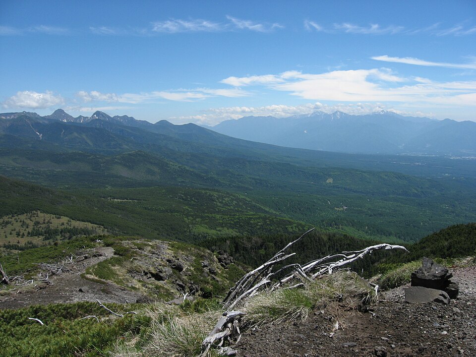 Fayl:Tateshina kogen from Mt.Kitayokodake.JPG