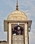 Manzur Bandaiy, Hazratbal ziyoratgohi bosh ulamosi, 2018-yil Mavlud munosabati bilan muqaddas yodgorlikni namoyish etmoqda