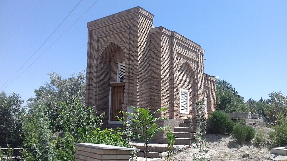 Fayl:Nuriddin Basir Mausoleum 1.jpg
