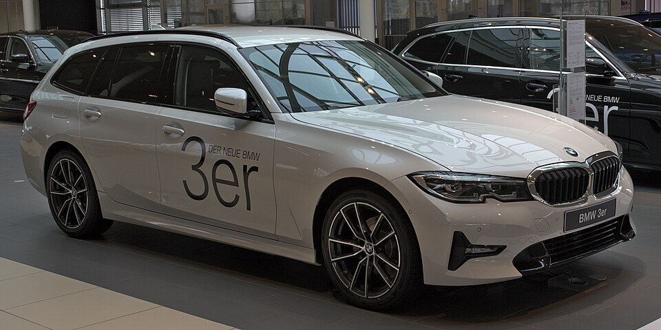 Fayl:BMW G21 IMG 2023.jpg