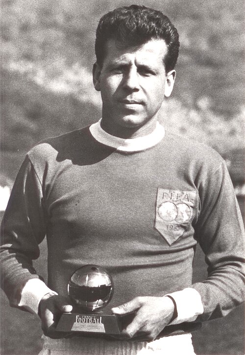 Fayl:Josef Masopust official photo.jpg