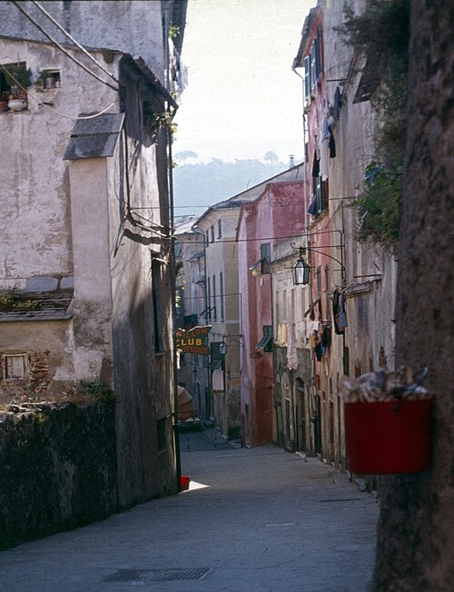 Fayl:Levanto-30-Strasse-1979-gje.jpg