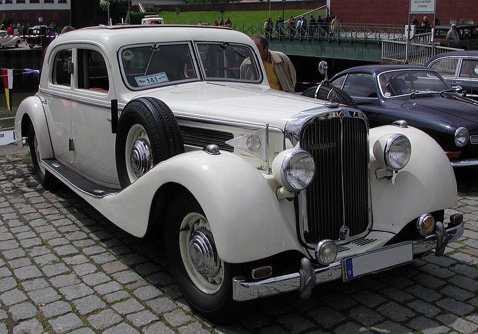 Fayl:Maybach-Limousine.jpg