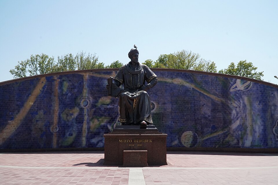 Fayl:Statue of Mirzo Ulugbek.jpg