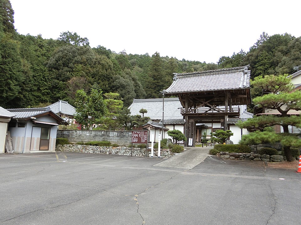 Fayl:Tōkō-ji temple, Tomika, 2017.jpg