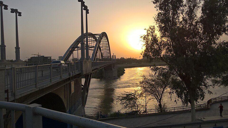 Fayl:پل سفید اهواز.jpg