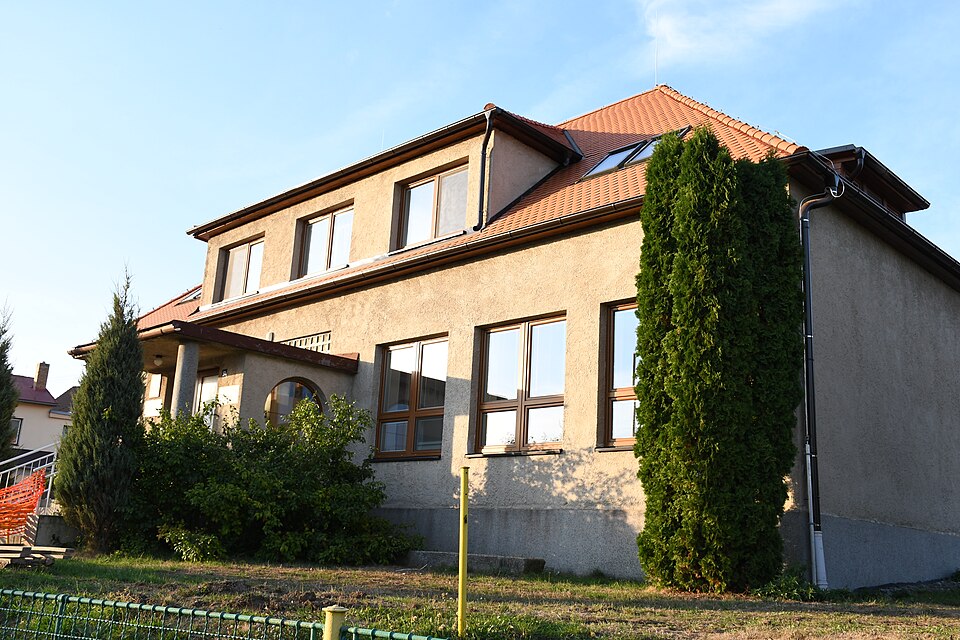 Fayl:Křídla-škola-a-školka2018.jpg
