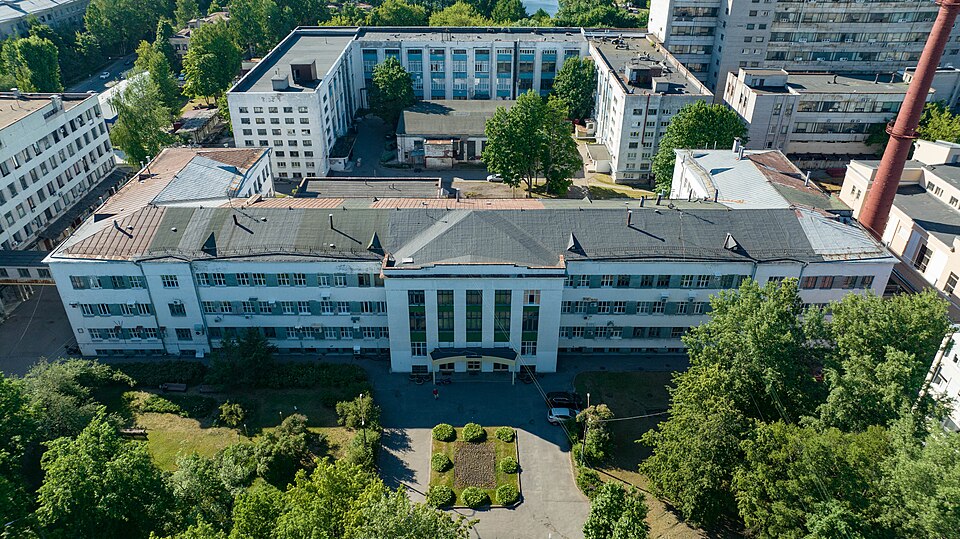 Fayl:Санкт-Петербург, Курчатова 10 Е сверху.jpg