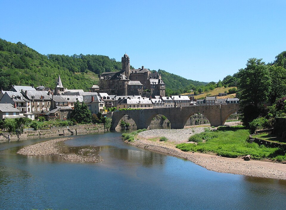 Fayl:Estaing - Ville -JPG1.jpg