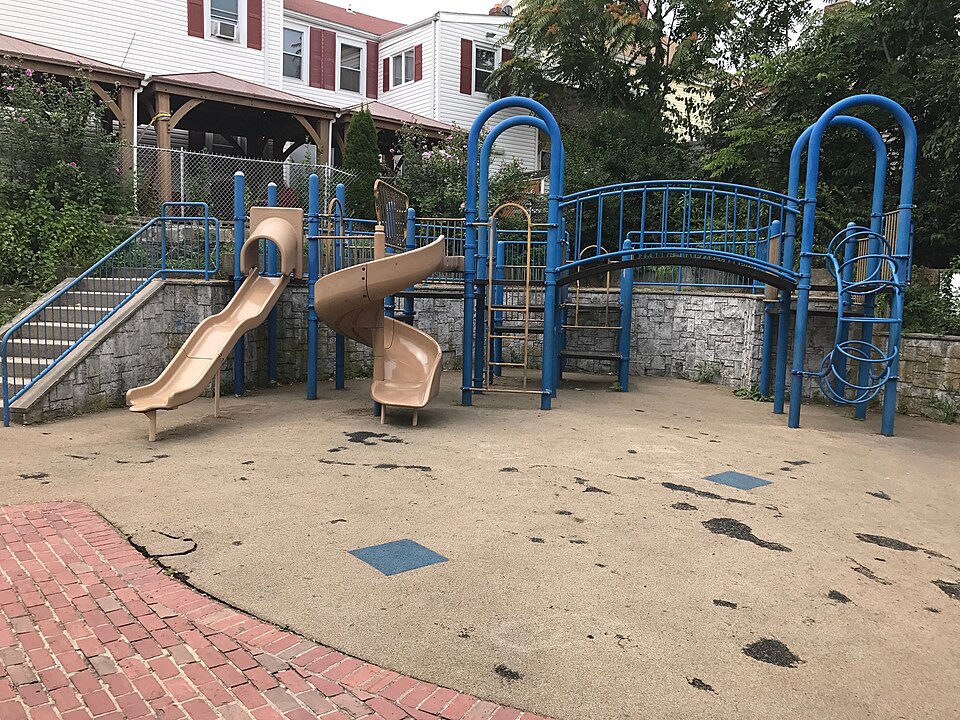 Fayl:O'Neil Park.jpg