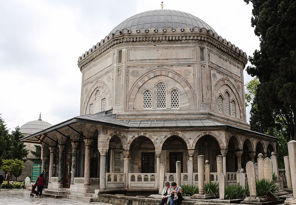 Fayl:Sultan Süleyman Türbesi 01.jpg