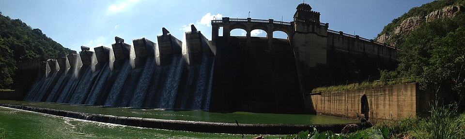 Fayl:Shongweni Dam Wall 09-04-2016.jpg