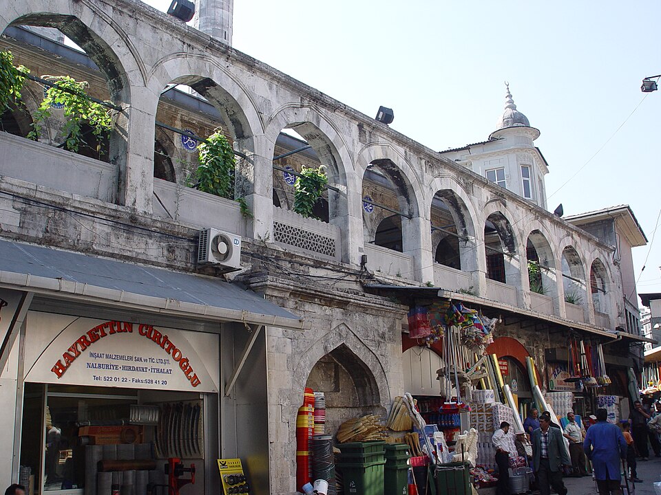 Fayl:676-Istanbul Rüstem Pasha Mosque-0910-1836.jpg