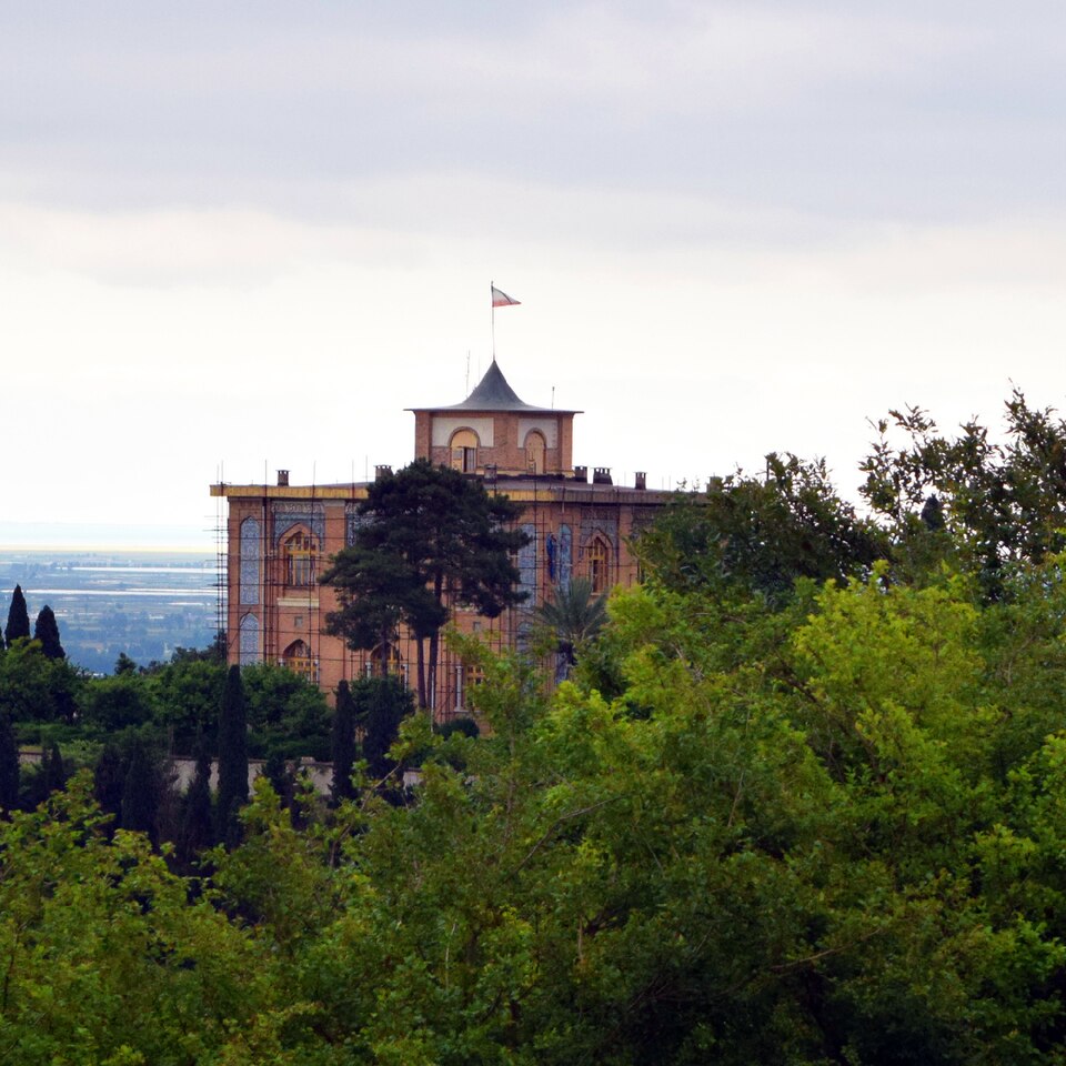 Fayl:Behshahr's Palace Safiabad.jpg