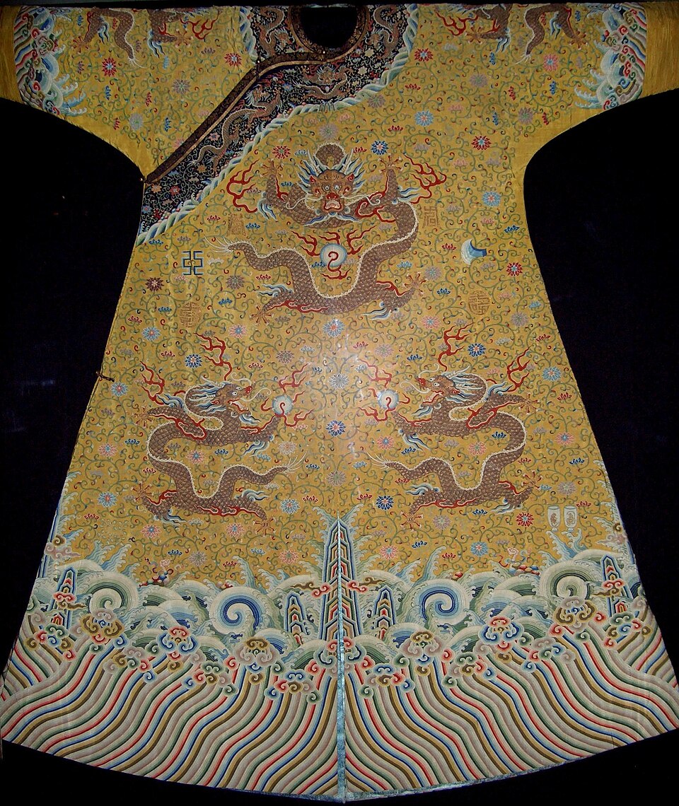 Fayl:Drachenrobe-Qianlong.JPG