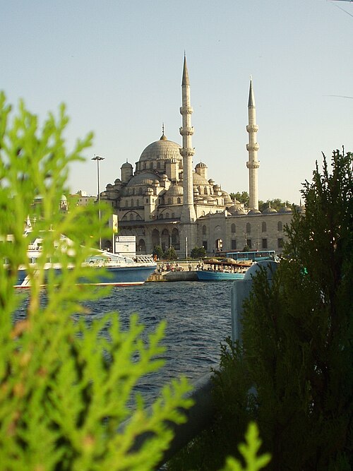 Fayl:Istanbul new mosque.jpg