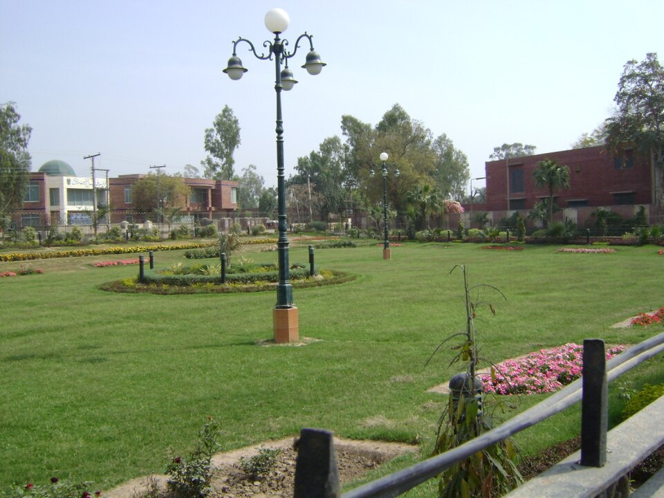 Fayl:Jnw park1.JPG