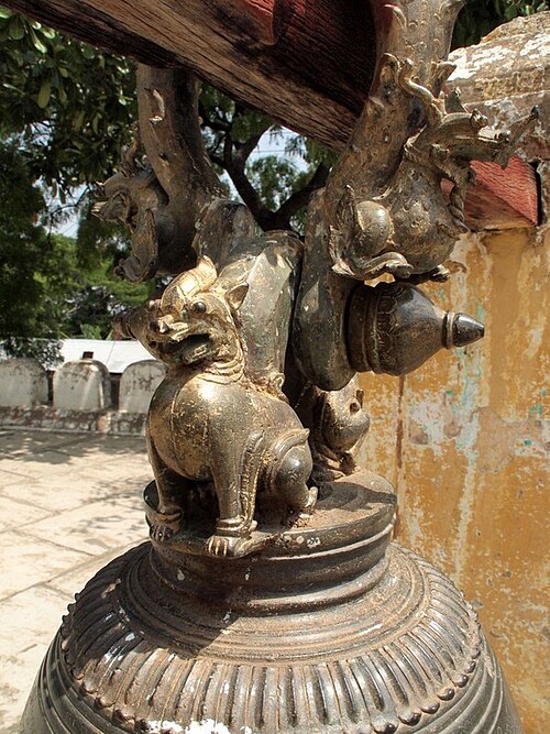 Fayl:Bagan Bronze Bell (7566104478).jpg