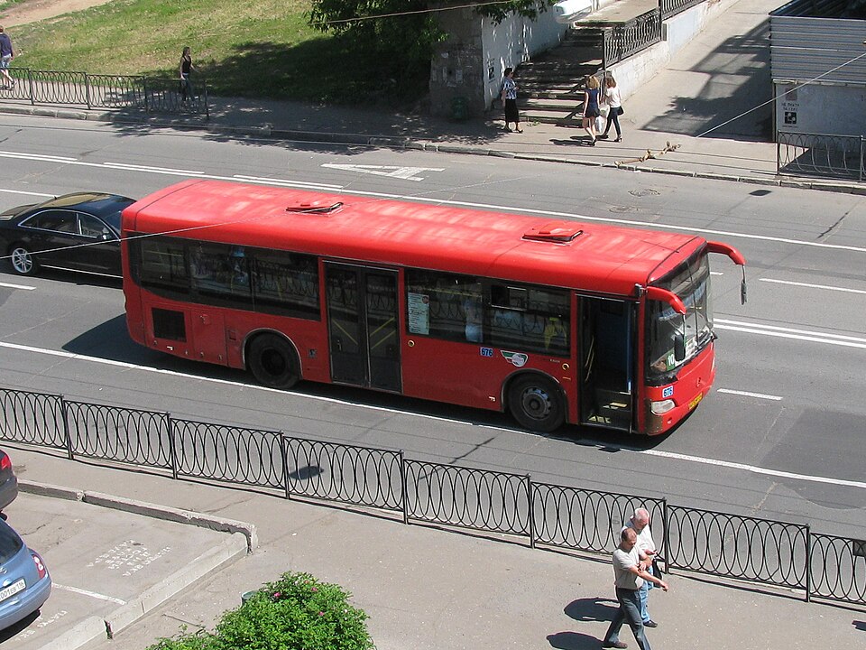 Fayl:Golden Dragon bus in Kazan.jpg