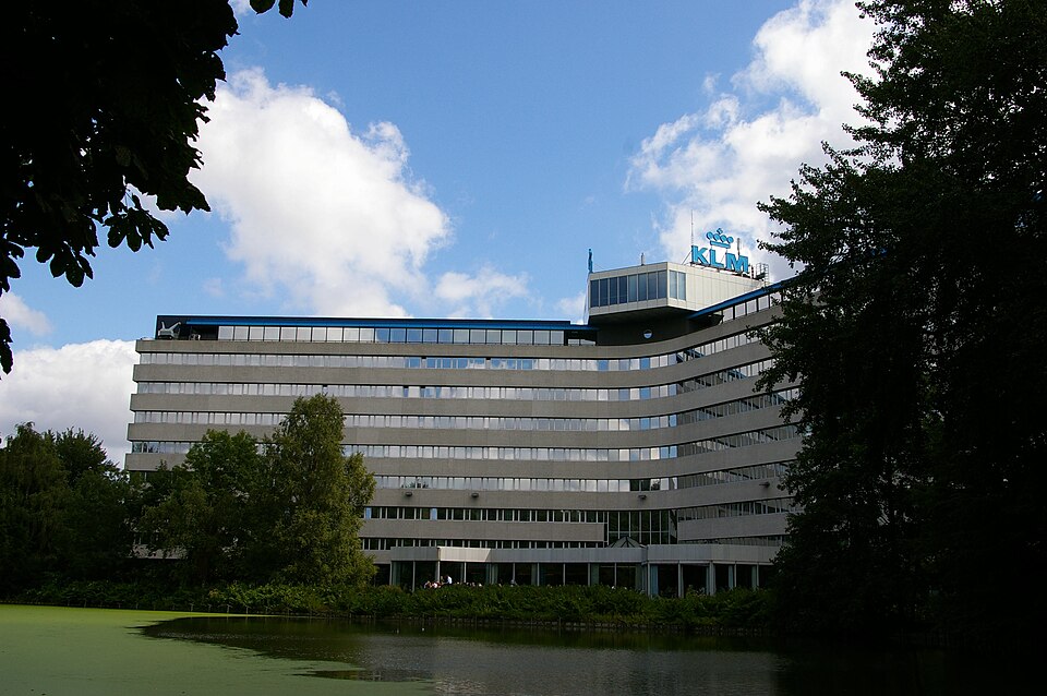 Fayl:KLM hoofdkantoor Amstelveen.jpg