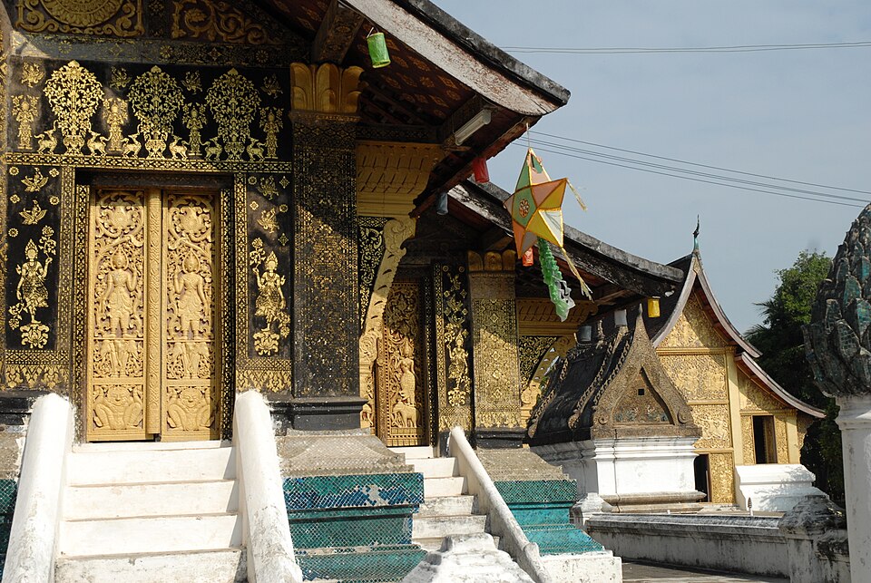 Fayl:Vat Xieng Thong arrière 2.JPG