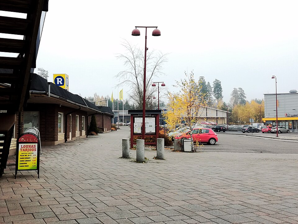 Fayl:Veikkola Kirkkonummi.jpg