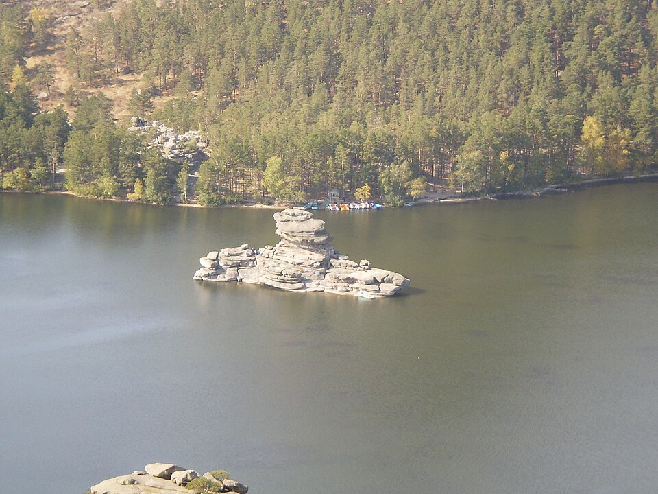 Fayl:Боровое-201004.jpg